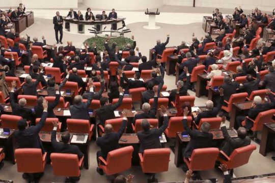 «Κλειδώνει» στο τουρκικό κοινοβούλιο η ένταξη της Φινλανδίας στο ΝΑΤΟ