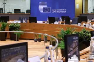 «Σθεναρά και πλήρως» στο πλευρό του Κιέβου θα δηλώσει η Ε.Ε.
