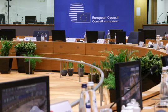 «Σθεναρά και πλήρως» στο πλευρό του Κιέβου θα δηλώσει η Ε.Ε.