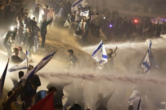 Εκανε (για λίγο) πίσω ο Νετανιάχου