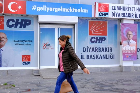Χωρίς υποψήφιο το HDP, σε καθίζηση ο Ερντογάν
