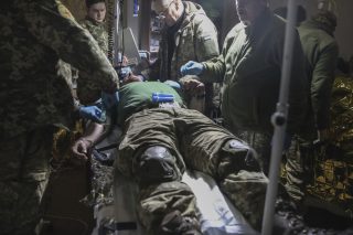 Το δίλημμα των Ουκρανών στο μαρτυρικό Μπαχμούτ