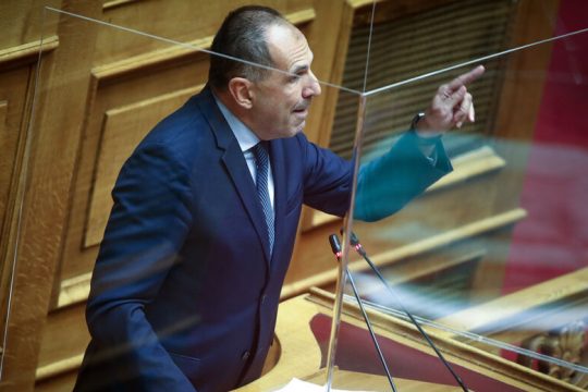 Φταίνε όλοι οι άλλοι εκτός από την κυβέρνηση