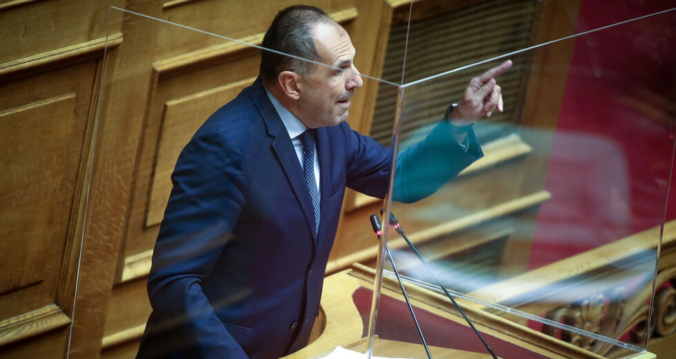 Φταίνε όλοι οι άλλοι εκτός από την κυβέρνηση
