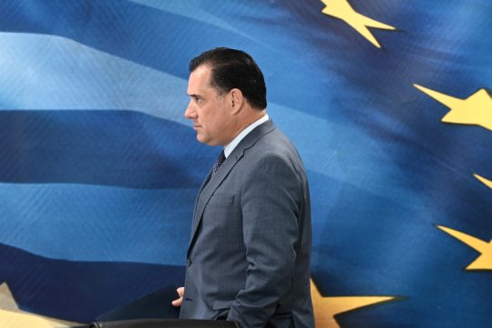 Ο Άδωνις καρφώθηκε και… κάρφωσε και τον Κώστα Καραμανλή