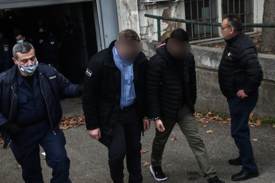 Νέες σοκαριστικές καταθέσεις από διασώστες του ΕΚΑΒ στη δίκη για το φόνο του Άλκη