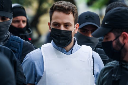 Διακοπή έως τις 24 Απριλίου της δίκης του Μπ. Αναγνωστόπουλου για τη δολοφονία της συζύγου του