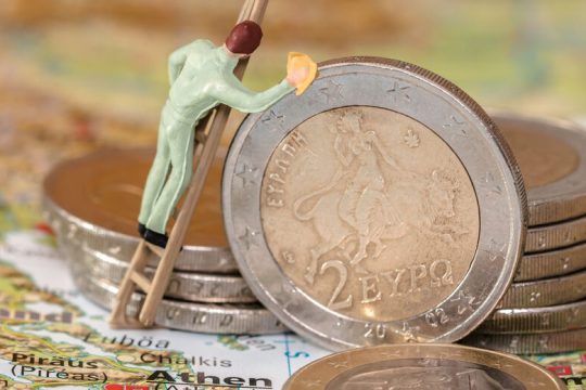 Σταθεροποίηση ανάπτυξης βλέπει ο ΟΟΣΑ που καλεί σε δημοσιονομική πειθαρχία