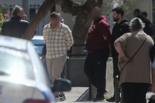 Προφυλακιστέοι οι δύο από τους τρεις για την υπόθεση μαστροπείας της 14χρονης