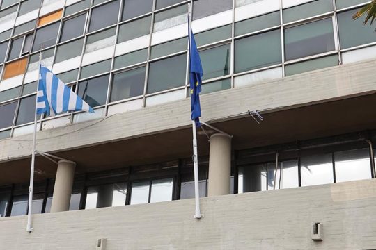 Κατέρρευσε υπόστεγο στην Κτηνιατρική Σχολή ΑΠΘ