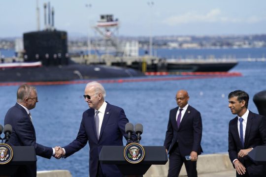 Η Αυστραλία παίρνει πυρηνικά υποβρύχια