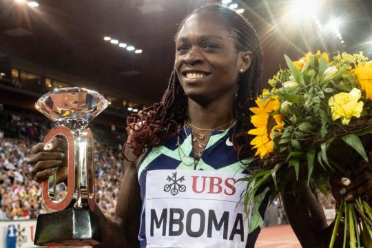 Η World Athletics αποκλείει τις τρανς αθλήτριες από κορυφαίες γυναικείες διοργανώσεις