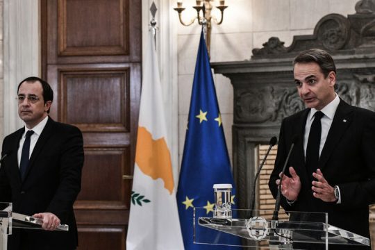 Σταθερός στις ράγες της γραμμής «όλοι φταίμε»