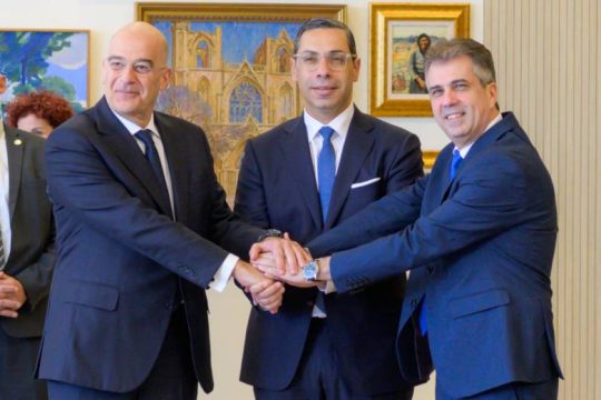 Άνοιγμα Δένδια σε Τουρκία για το Φόρουμ Φυσικού Αερίου της Ανατ. Μεσογείου