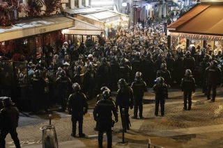 Το ποτάμι της οργής απειλεί την εξουσία Μακρόν