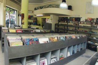 «Σπάνια ζητάει κάποιος από τον δισκοπώλη να του προτείνει έναν δίσκο»