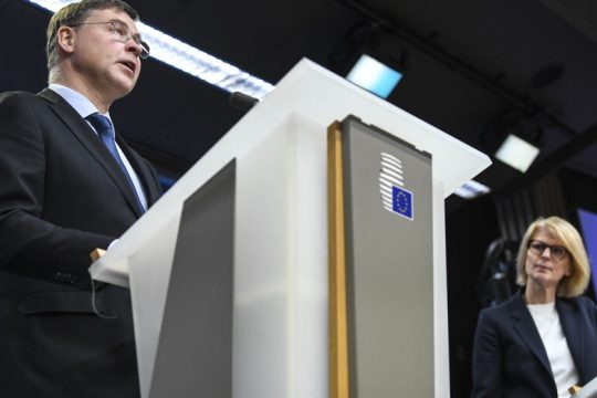 Μεγάλο «ψαλίδι» στις πρωτογενείς δαπάνες το 2024