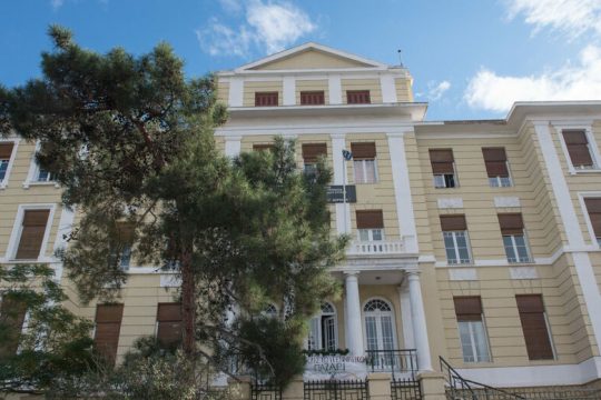 Εξέδιδαν 14χρονη που «ψάρεψαν» σε δομή