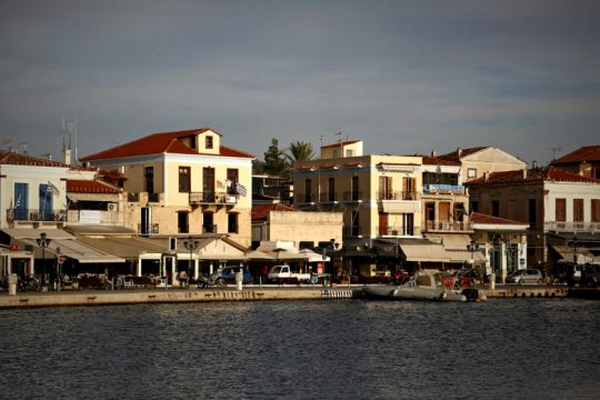 Σύλληψη πλοιάρχου στο λιμάνι της Αίγινας