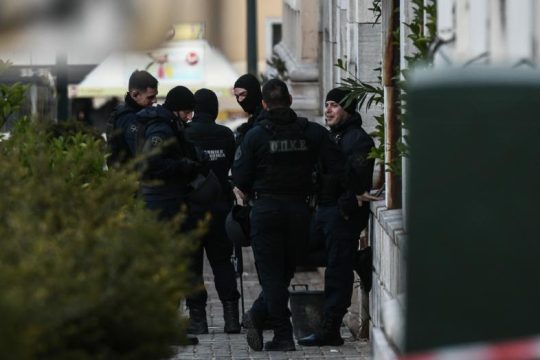 Εκκένωση της κατάληψης στην πρυτανεία του ΕΚΠΑ με δέκα συλλήψεις