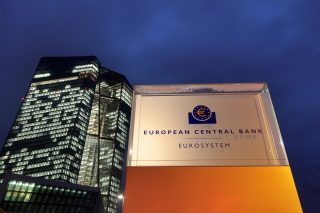 «Βόμβα» μεγατόνων το σκιώδες τραπεζικό σύστημα