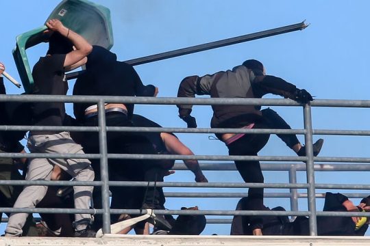 Κοίτα ποιοι μιλάνε! (κοίτα ποιος μιλάει…)