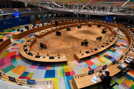 Ε.Ε.: συμφωνία για τη μείωση της κατανάλωσης ενέργειας κατά 11,7% το 2030