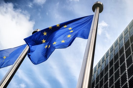 Πενταπλασιασμό του κοινού προϋπολογισμού της Ε.Ε. ζητά το Euromemo Group