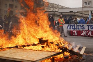 Το αφήγημα που χωράει παντού