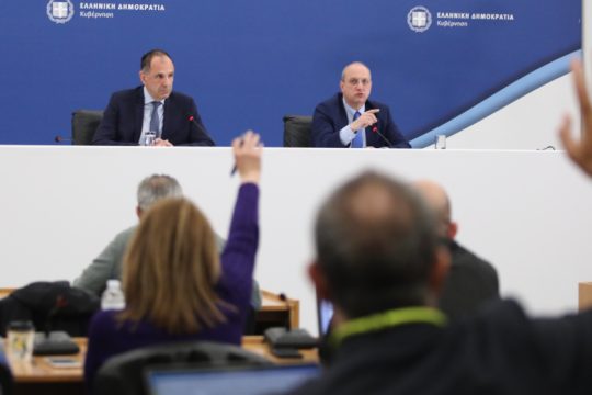 Η ερώτηση της «Εφ.Συν.» που… ενόχλησε τον Γιώργο Γεραπετρίτη