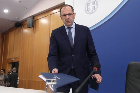 Τι (δεν) είπε για τα νταραβέρια με τους Ιταλούς και τα έργα που καρκινοβατούν