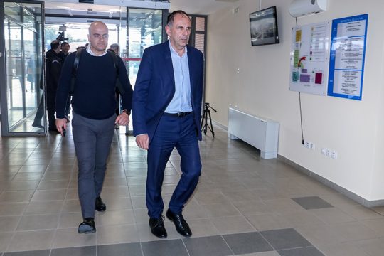 Οσα δεν θέλει να δει ο κ. υπουργός