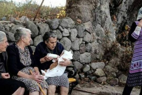Στην Ιστορία η τελευταία «γιαγιά της  αλληλεγγύης»