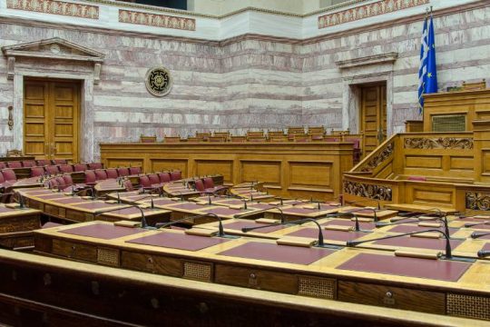 Οι τρεις υποψήφιοι υπηρεσιακοί πρωθυπουργοί