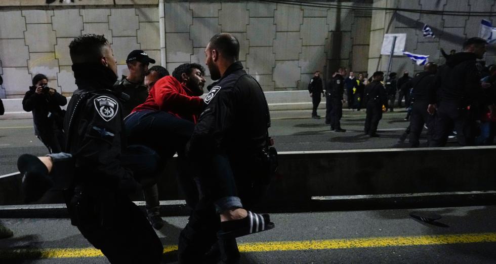 Καταστολή και στη νέα μεγαλειώδη αντικυβερνητική διαδήλωση στο Ισραήλ