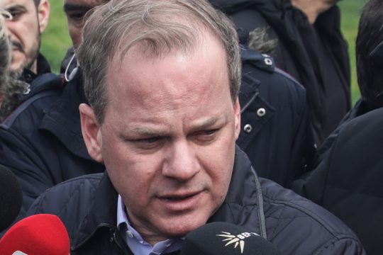 Έρχεται και μήνυση πατέρα θύματος κατά Καραμανλή