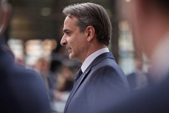 Οι πρόθυμοι, οι φυγόμαχοι και ο ανήξερος αρχηγός