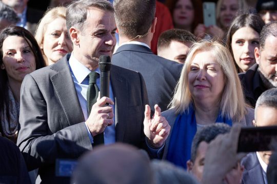 Σκληρό ροκ κατά των προσφύγων