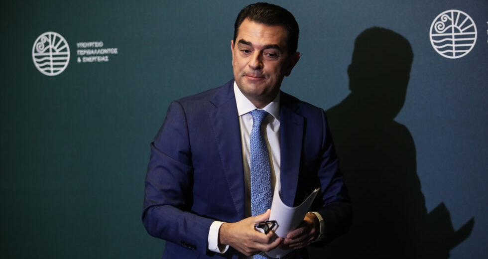 Το μαύρο-άσπρο για την ιδιωτικοποίηση του νερού από τον Σκρέκα