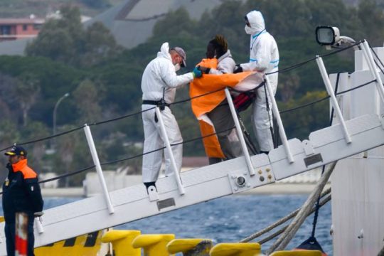 Πάνω από 2.000 πρόσφυγες έφτασαν στη Λαμπεντούζα το τελευταίο 24ωρο