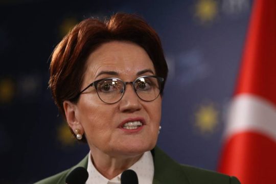 Παρασκηνιακές κινήσεις μετά την κρίση στη συμμαχία της τουρκικής αντιπολίτευσης
