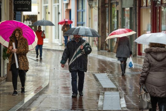 Προβλήματα και κλειστοί δρόμοι λόγω κακοκαιρίας στη Λέσβο