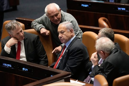 Ακάθεκτη η κυβέρνηση Νετανιάχου, παρά τις ιστορικές διαδηλώσεις