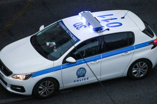 Επίθεση με πυροβόλο όπλο κατά ανηλίκων στη Βούλα