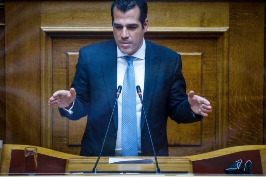 Δεν κρύβονται ο βήχας και ο… «έρωτας» για την ΕΛ.ΑΣ.