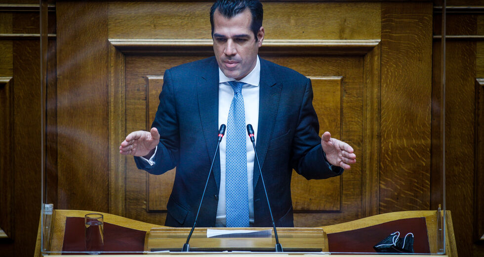 Δεν κρύβονται ο βήχας και ο… «έρωτας» για την ΕΛ.ΑΣ.