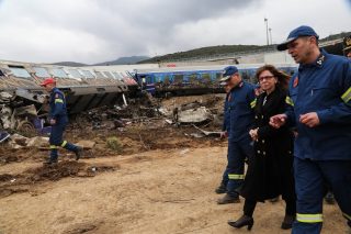 Διέκοψε την επίσκεψη στη Μολδαβία η ΠτΔ