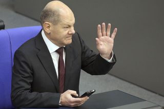 Στήριξη Σολτς – SPD σε ΠΑΣΟΚ – Ανδρουλάκη