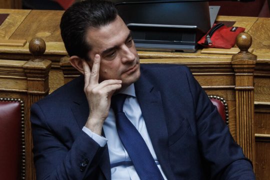 «Ράβε-ξήλωνε» το πολυνομοσχέδιο