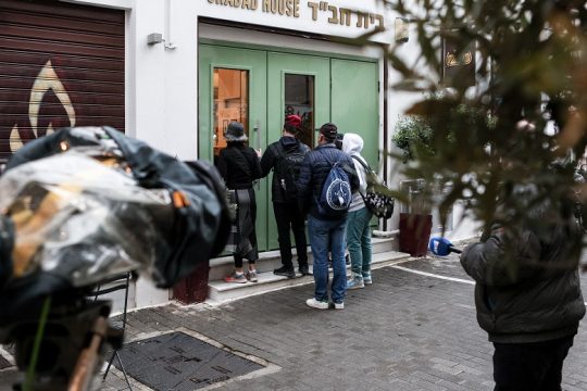 Υπερπαραγωγή διαρροών για εφόδους σε γιάφκες